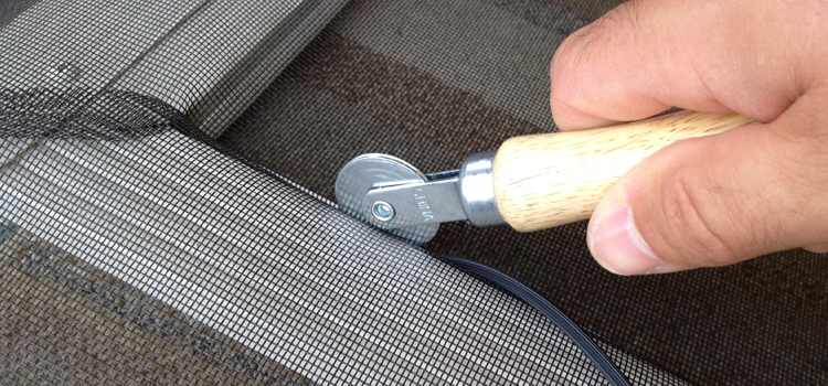 metal screen door repair in Casselberry